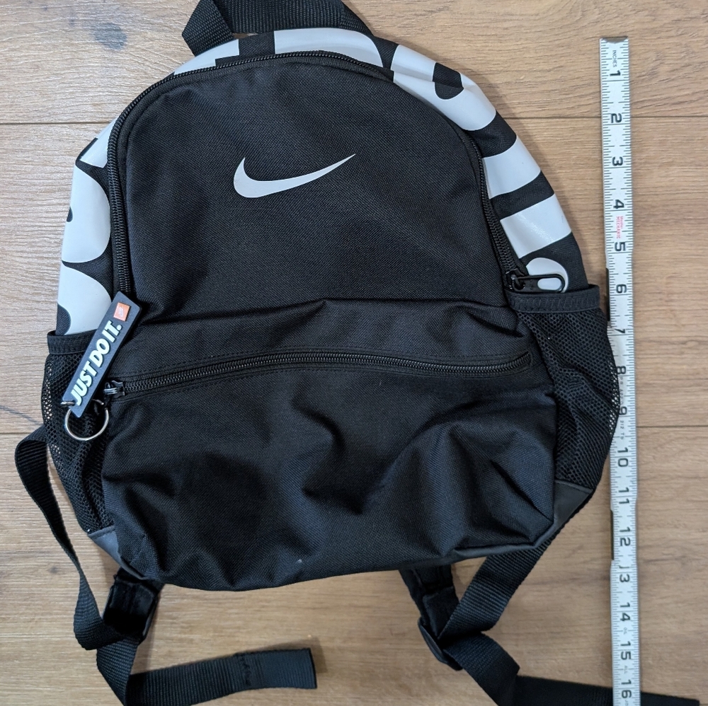 Nike Brasilia JDI Mini Backpack, Black/White Just do It